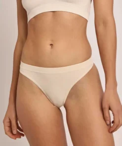 Alternative view of COLALESS INVISIBLE