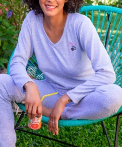 pijama en lanilla bordado