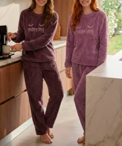 PIJAMA FLECCE CASACA Y PANTALON BORDADOS