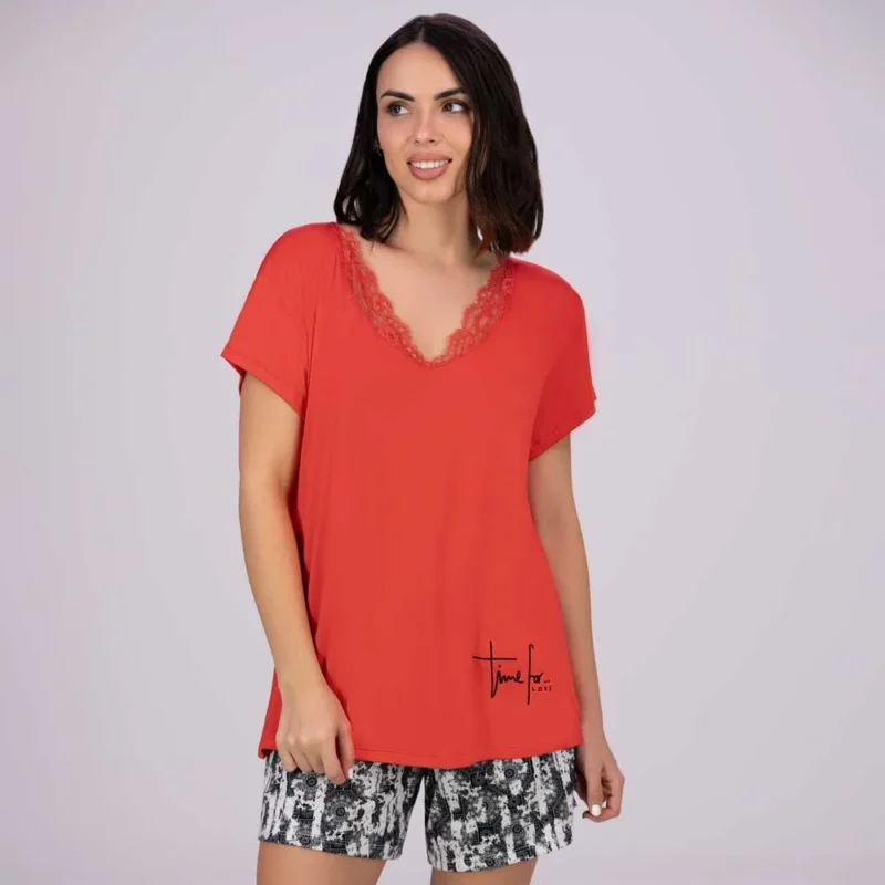Alternative view of pijama so apassionate
