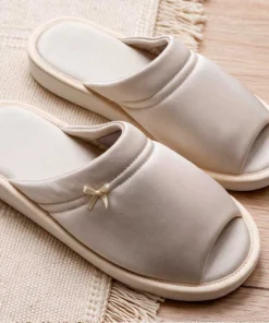 pantufla raso con moño