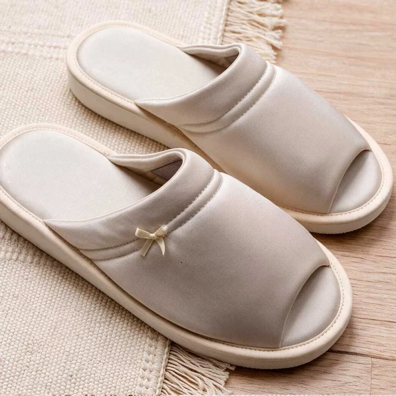 pantufla raso con moño